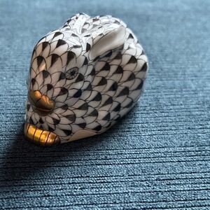 Herend black fishnet sitting bunny rabbit 15339